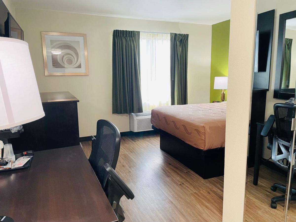 Quality Inn & Suites Lake Charles South Ngoại thất bức ảnh