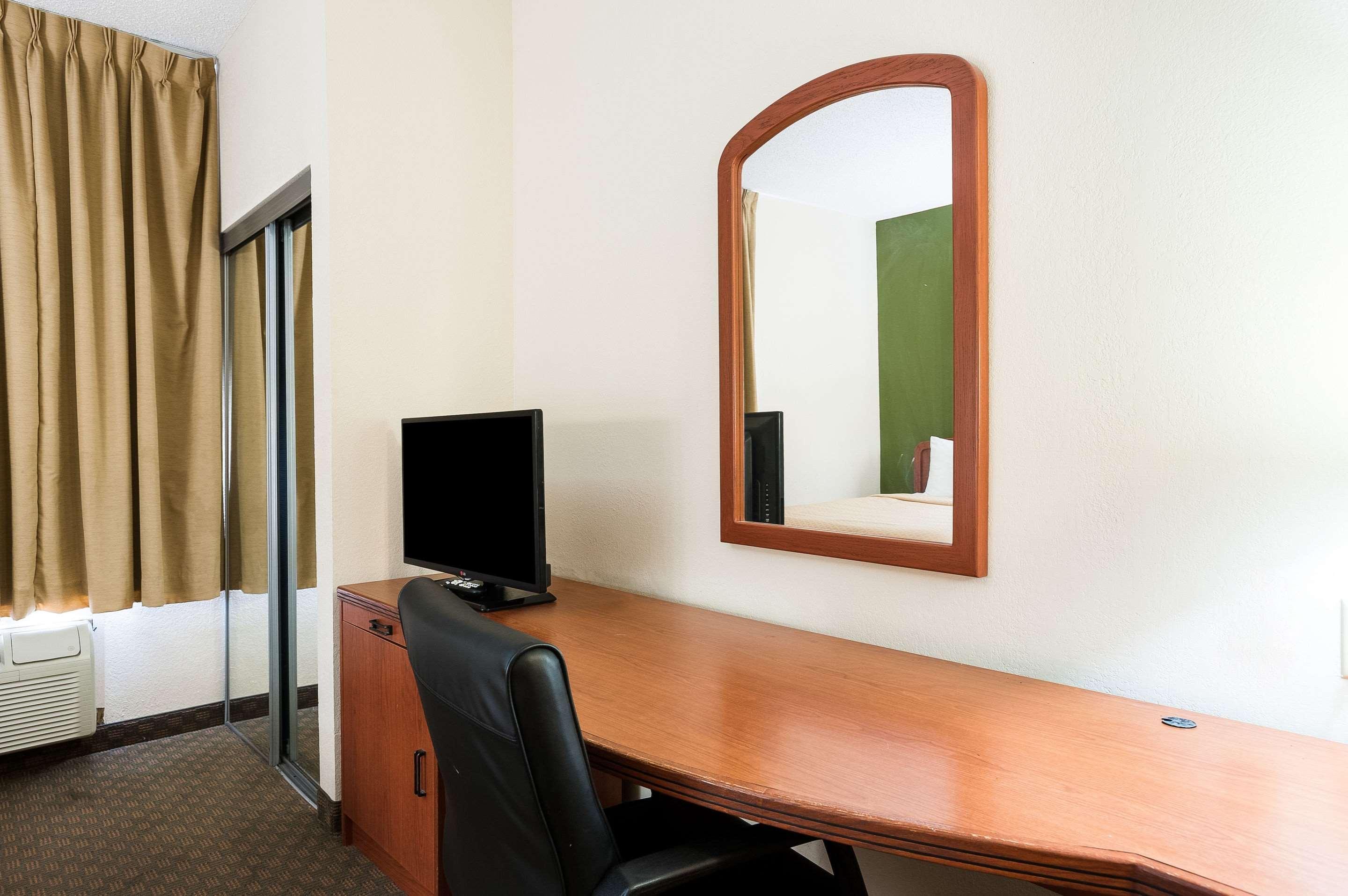 Quality Inn & Suites Lake Charles South Ngoại thất bức ảnh