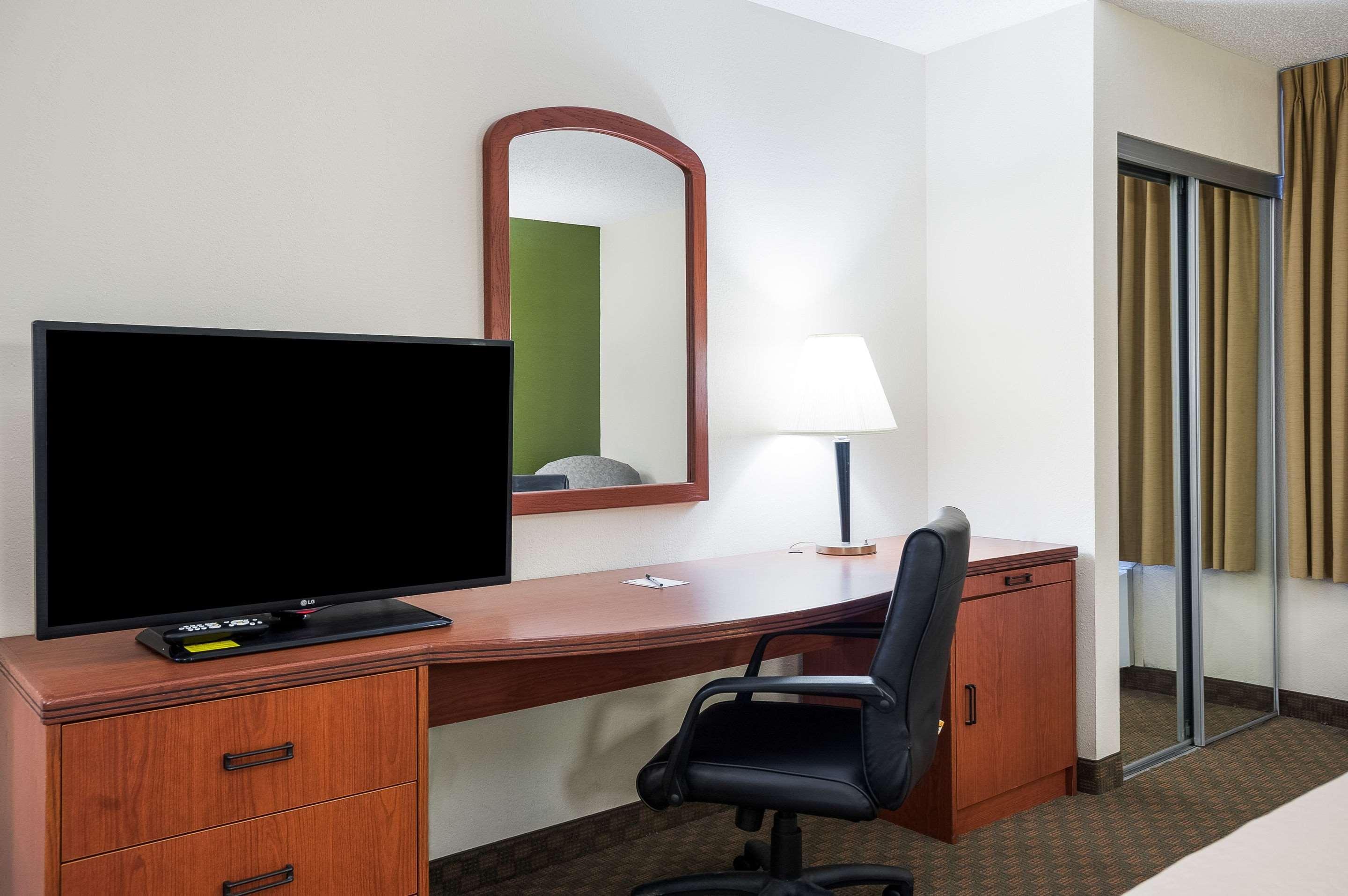 Quality Inn & Suites Lake Charles South Ngoại thất bức ảnh